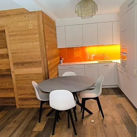 Avec Jardin Dans Luxueux Apartment Zinal